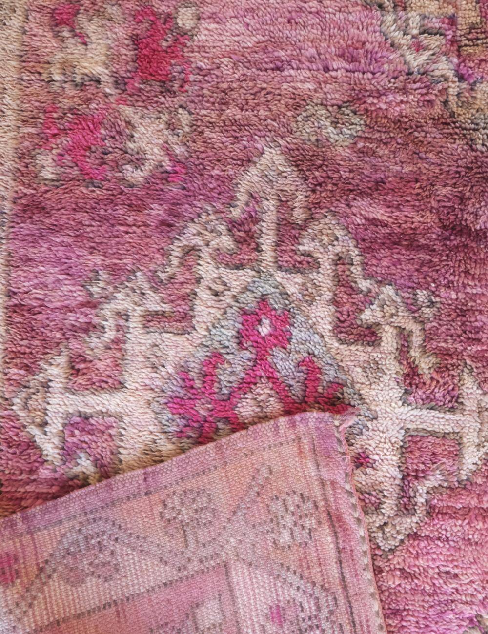 Vintage Berber Rug - 249 x 170 cm