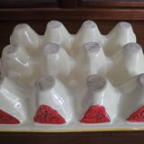 Ceramic egg holder