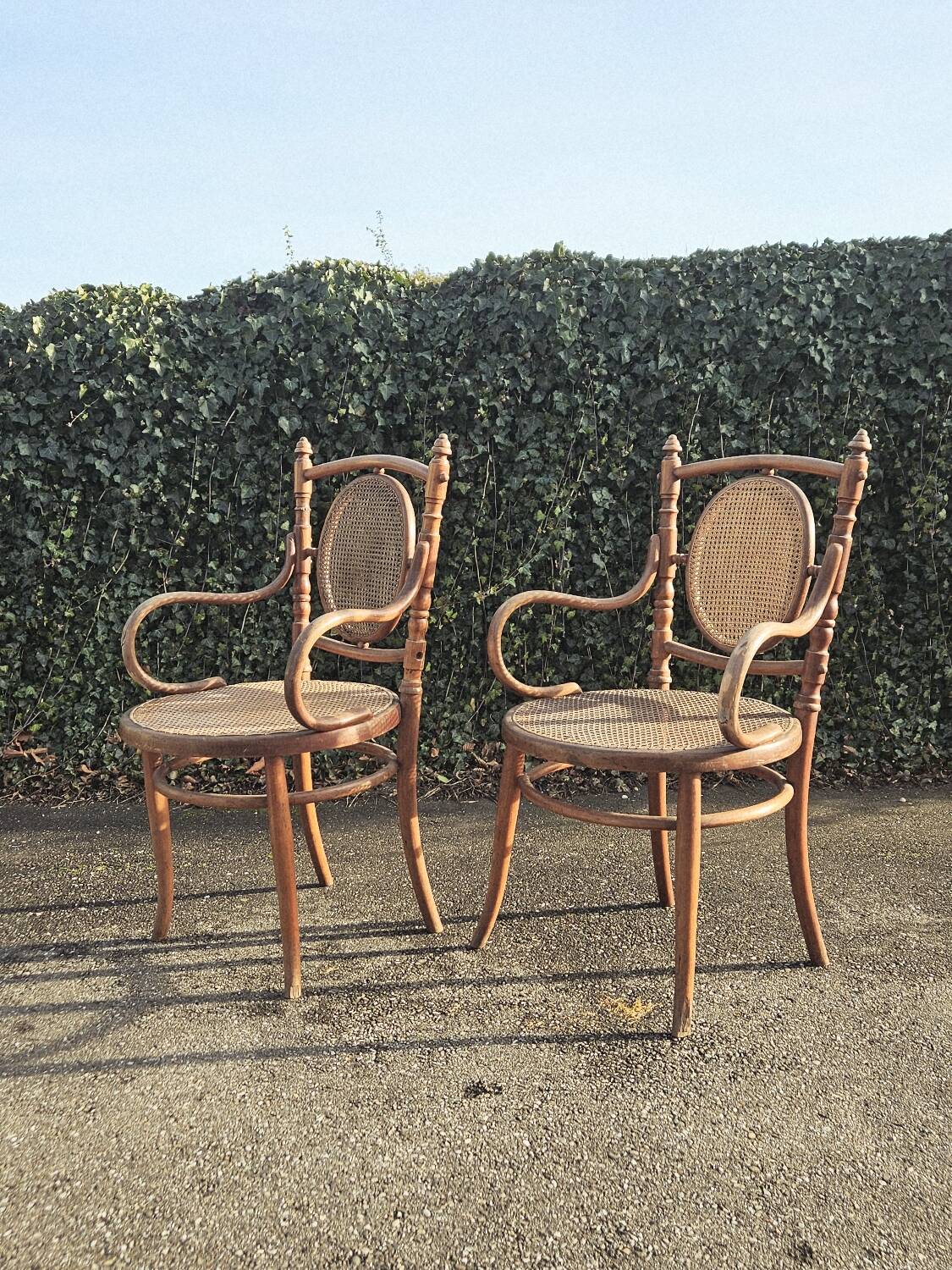 Paire de fauteuils bistrot style thonet