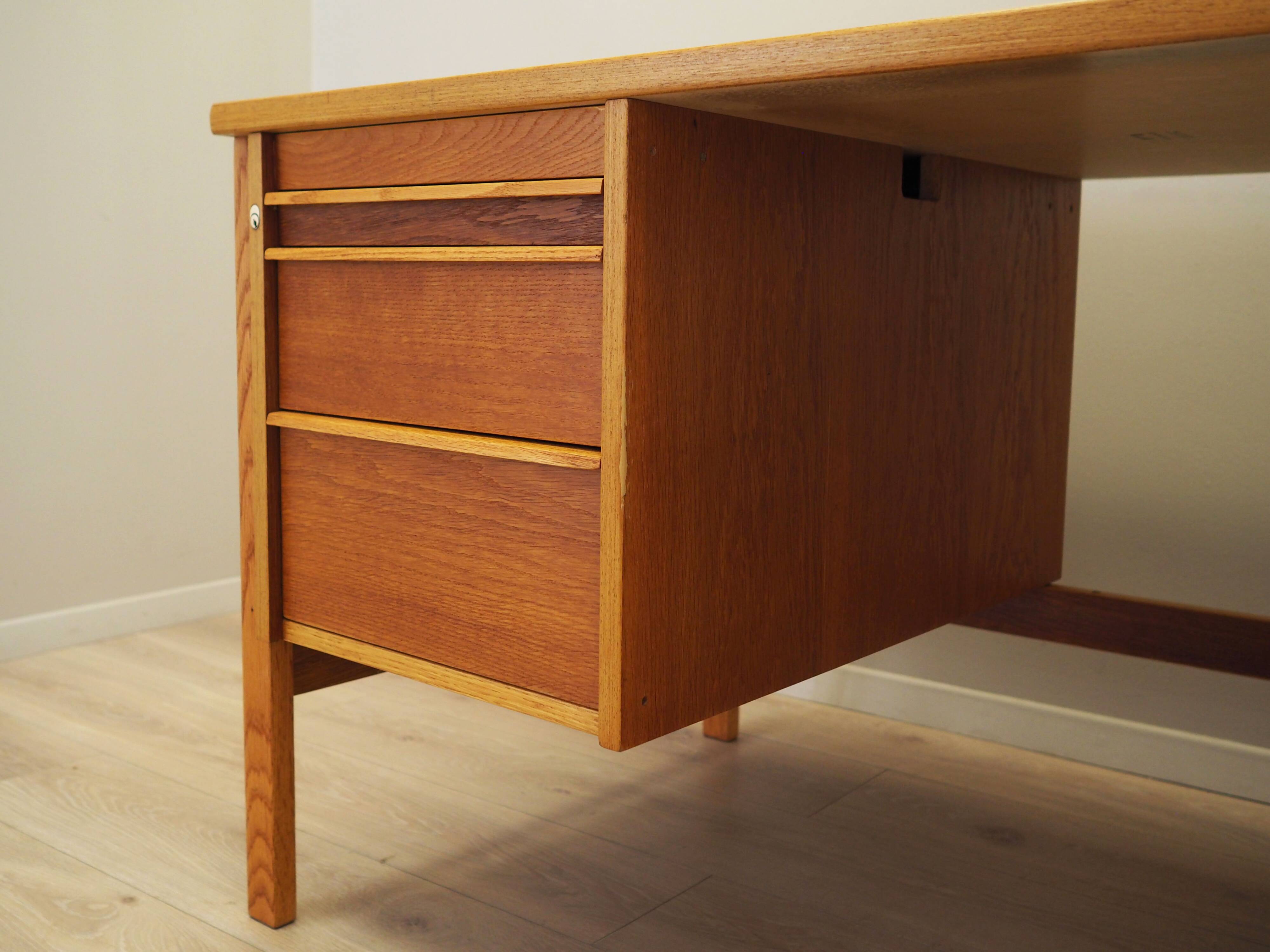 Ash desk, Norwegian design, 1970s, production: Norway