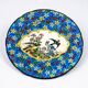 Assiette Longwy début XXe  – Émaux cloisonnés à décor d’oiseaux et fleurs