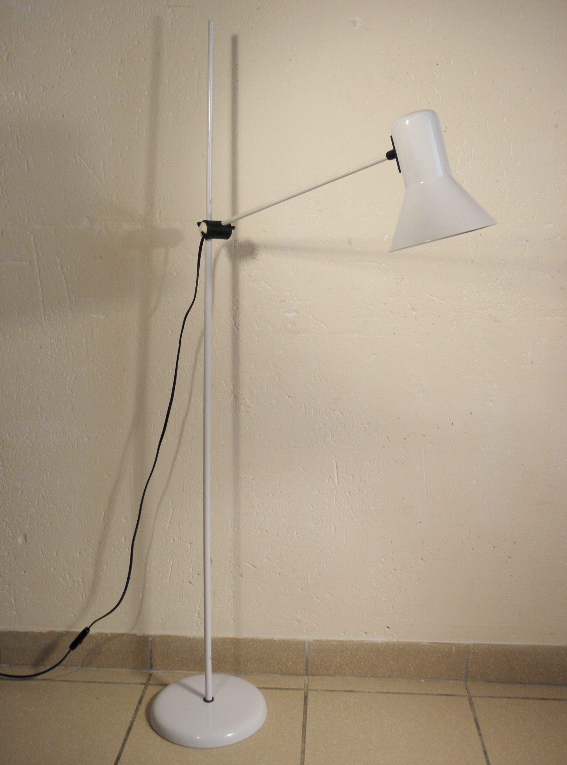 Design floor lamp Veneta Lumi