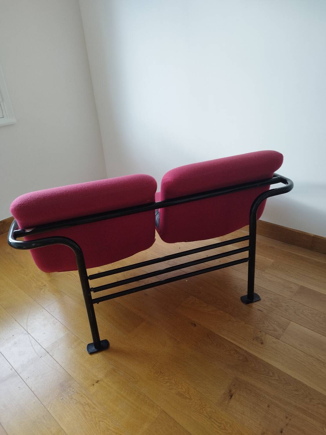 2-seater sofa from the French manufacturer Airborne