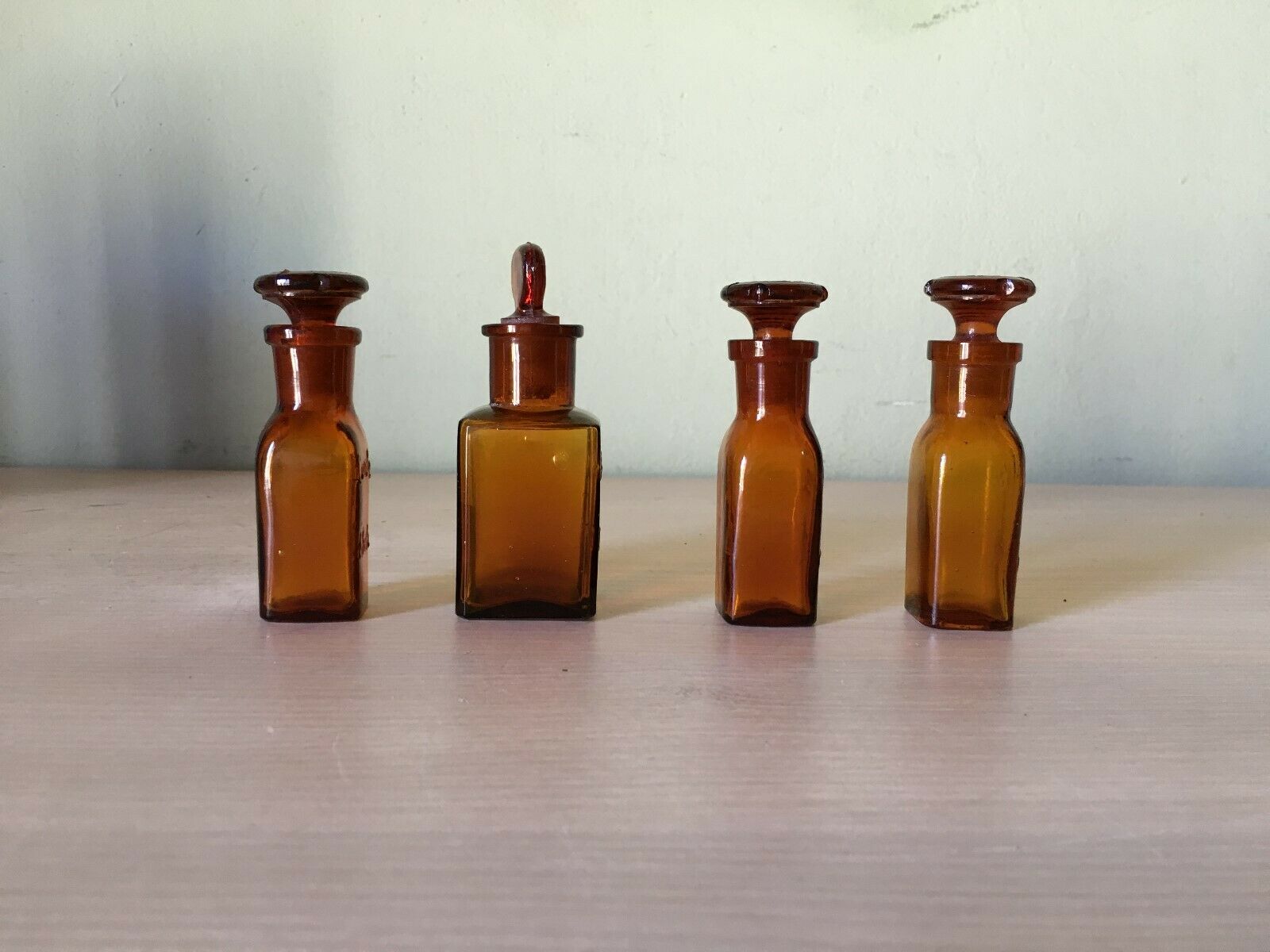 Set of 4 old small glass bottles iodine dye with cap