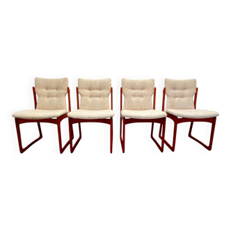 Suite de 4 chaises scandinaves en teck de Vamdrup Stolefabrik