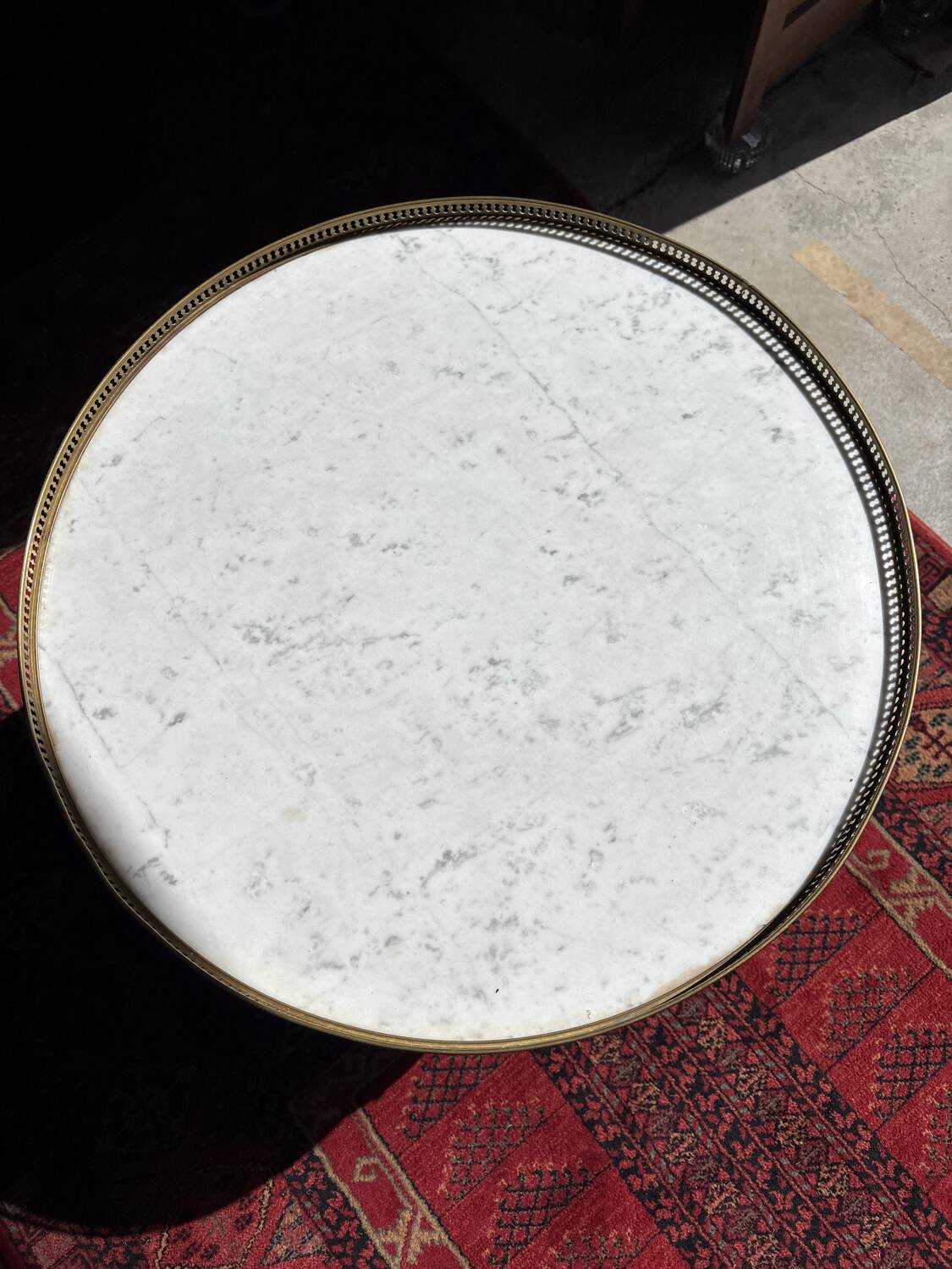 Bouillotte table in Louis XVI style, marble and brass.