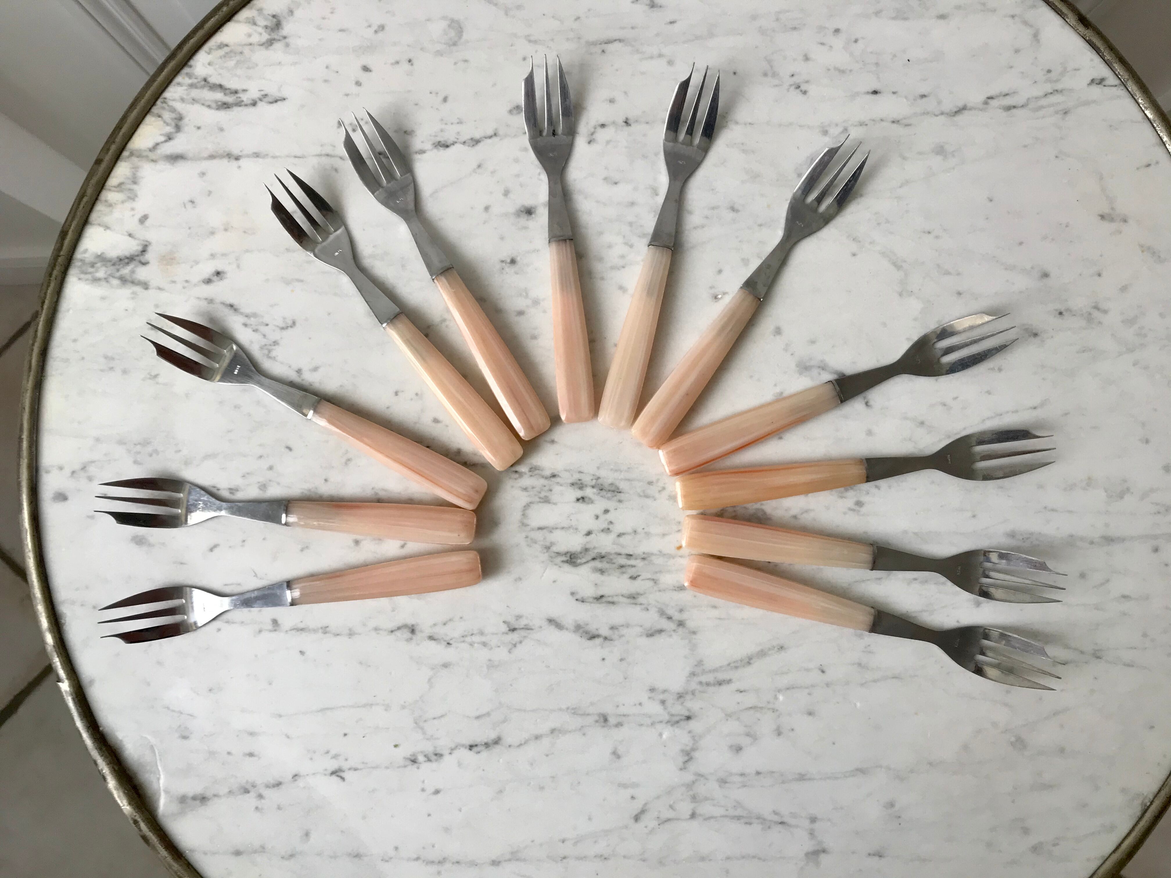 Set of 12 dessert forks in Bakelite 60s-70s