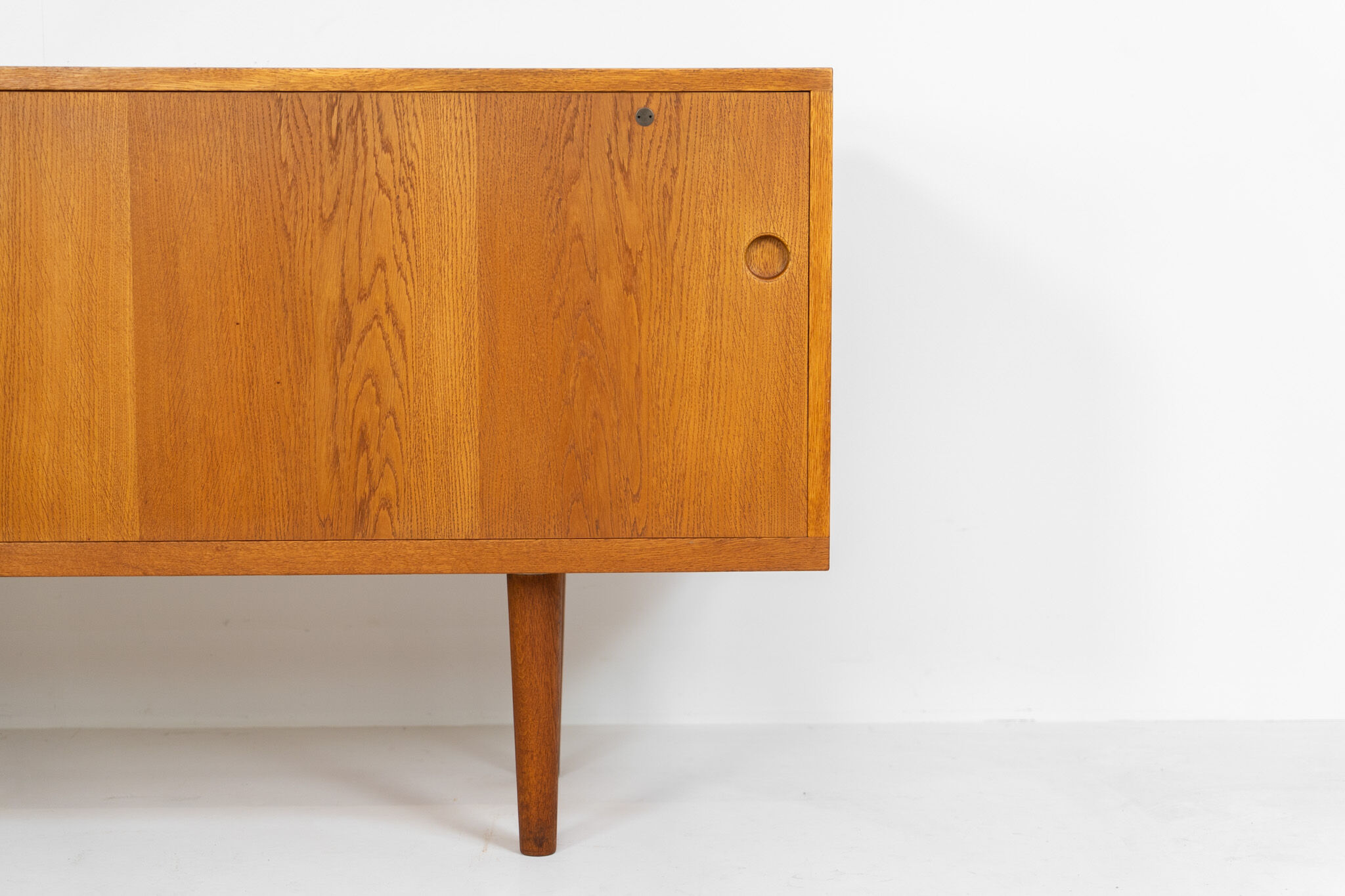 Buffet RY26 par Hans J. Wegner pour Ry Møbler