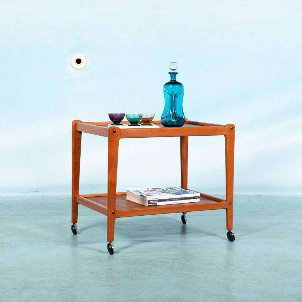 Vintage minimalist service trolley Deen design in teak, bar trolley.