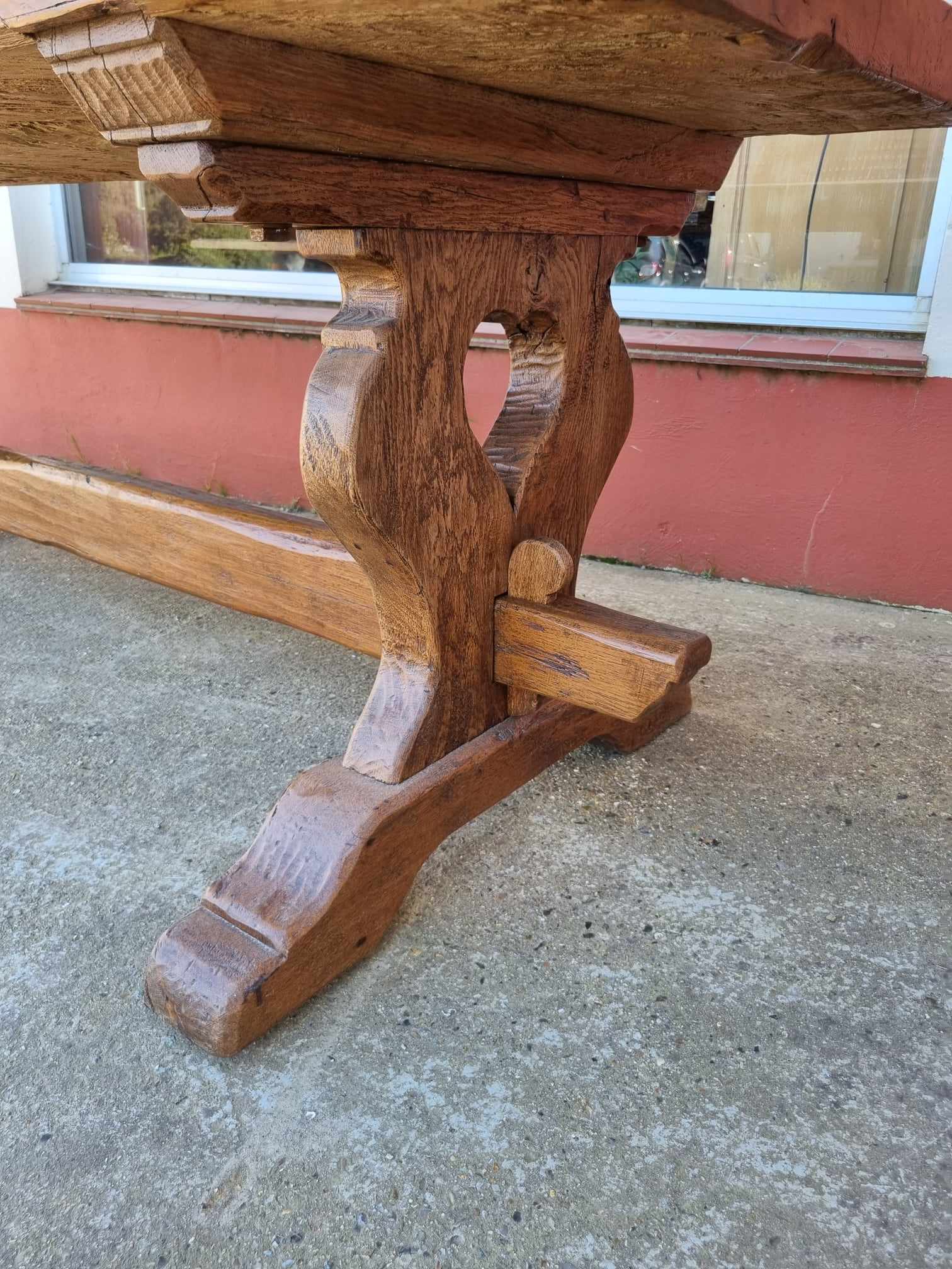 Farm table