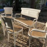 1 banquette cannée, 2 chaises avec accoudoir cannées, 2 chaises cannées