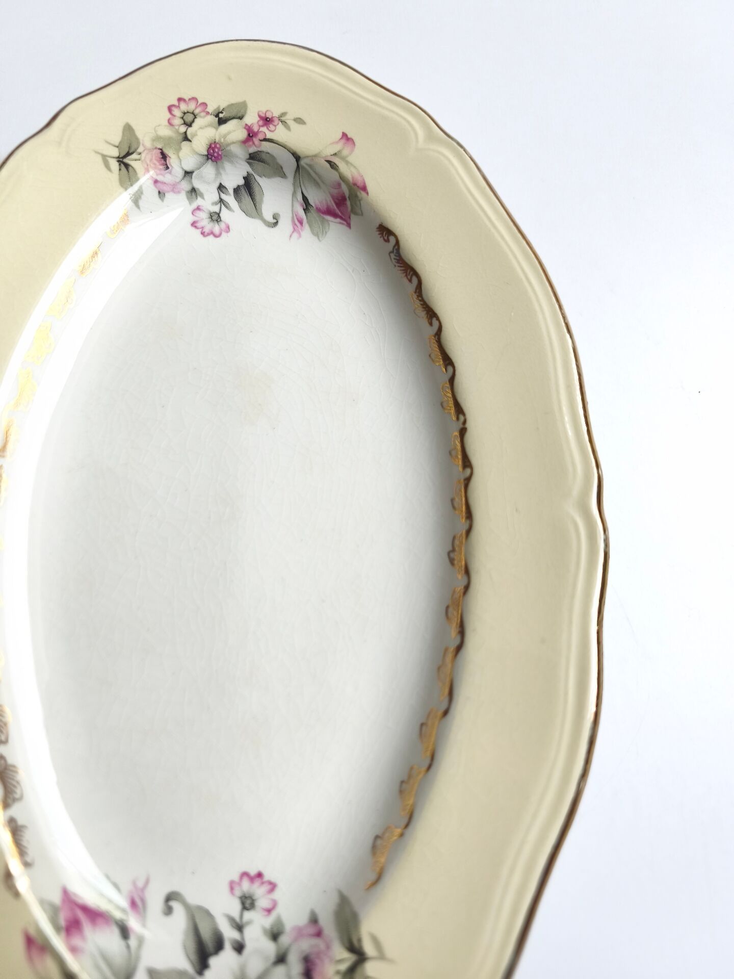 Ravier vintage L'Amandinoise model Paola white cream flowers