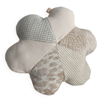Beige Flor cushion