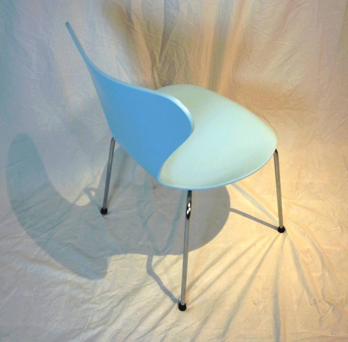 Chair mod. 3107 Arne Jacobsen Azur
