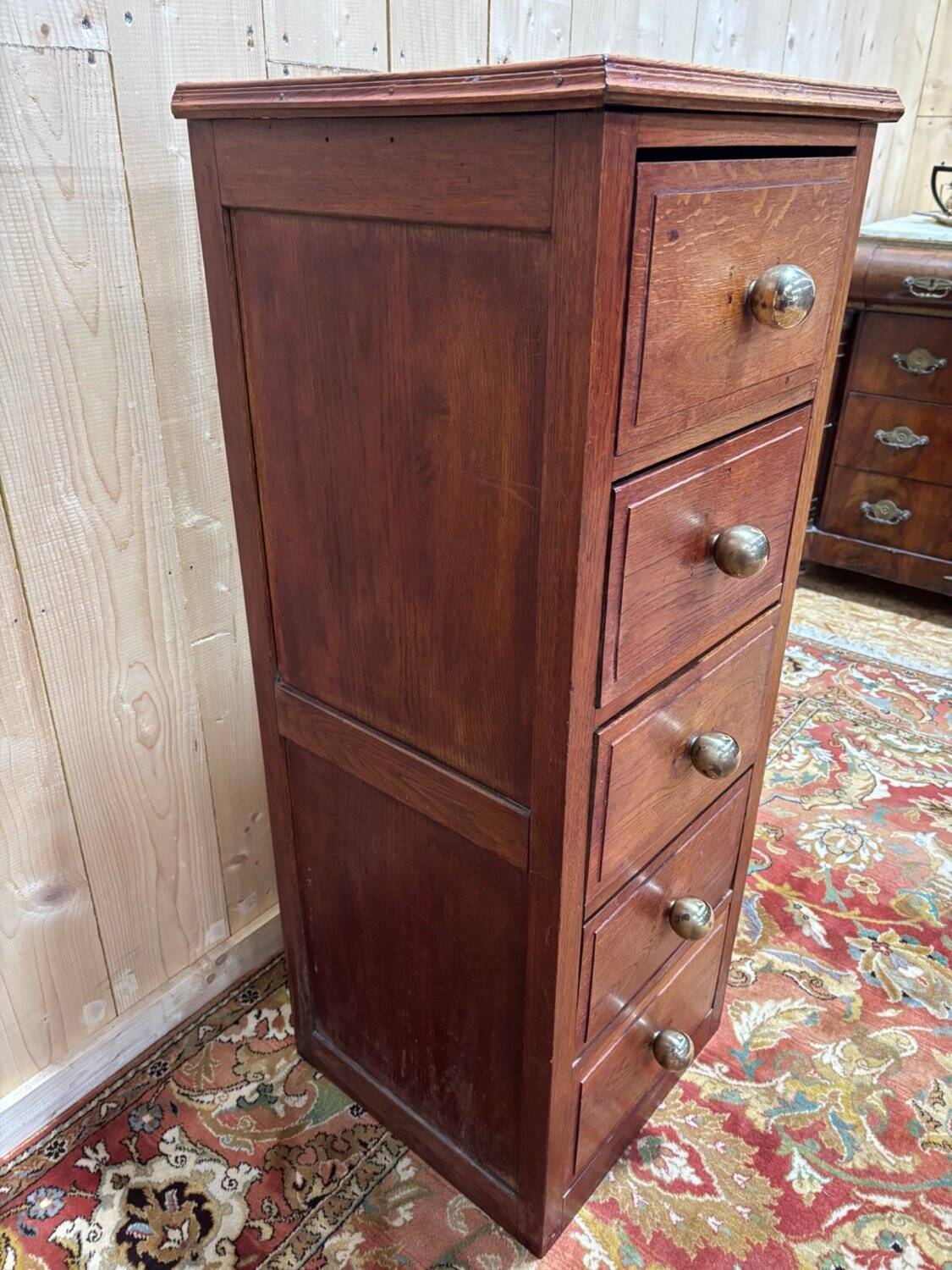 Antique oak chest of drawers - late 19th/early 20th century.