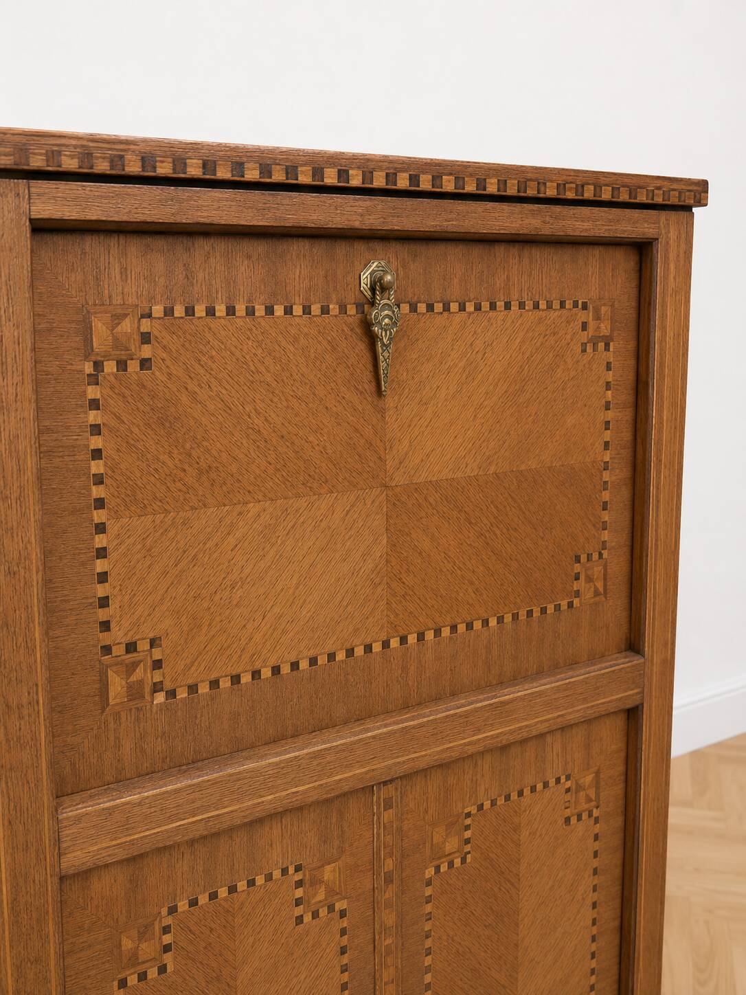 Art Deco bar furniture