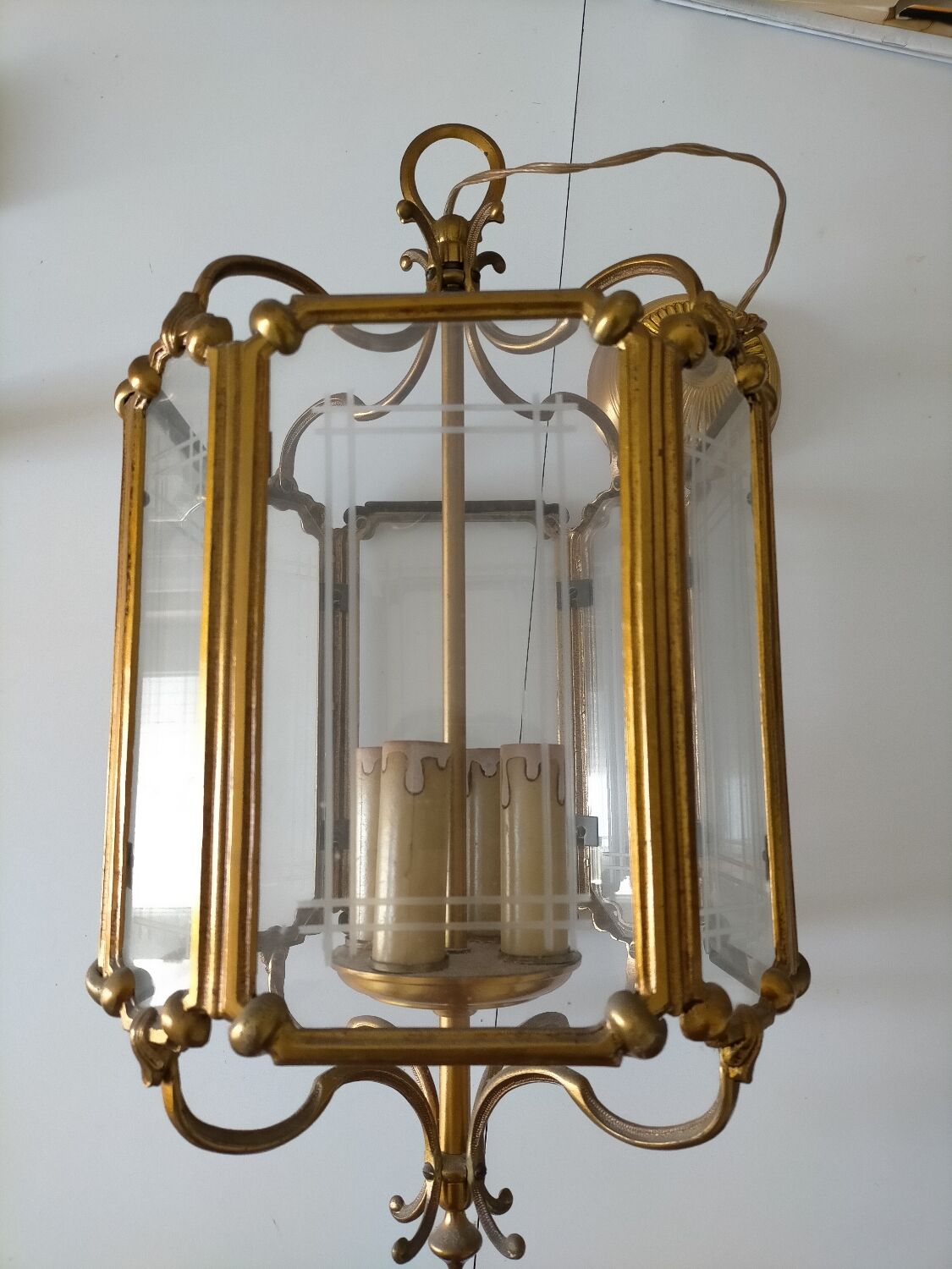 Hexagonal carved glass metal lantern in very good condition