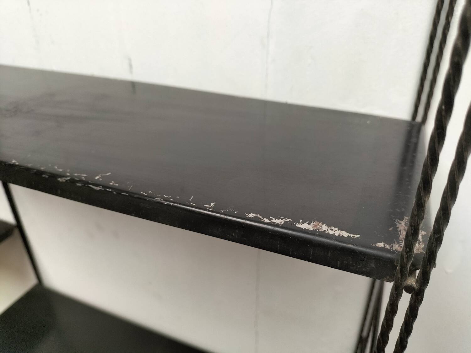 Étagère modulable en metal