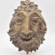 Masque en terre cuite vintage