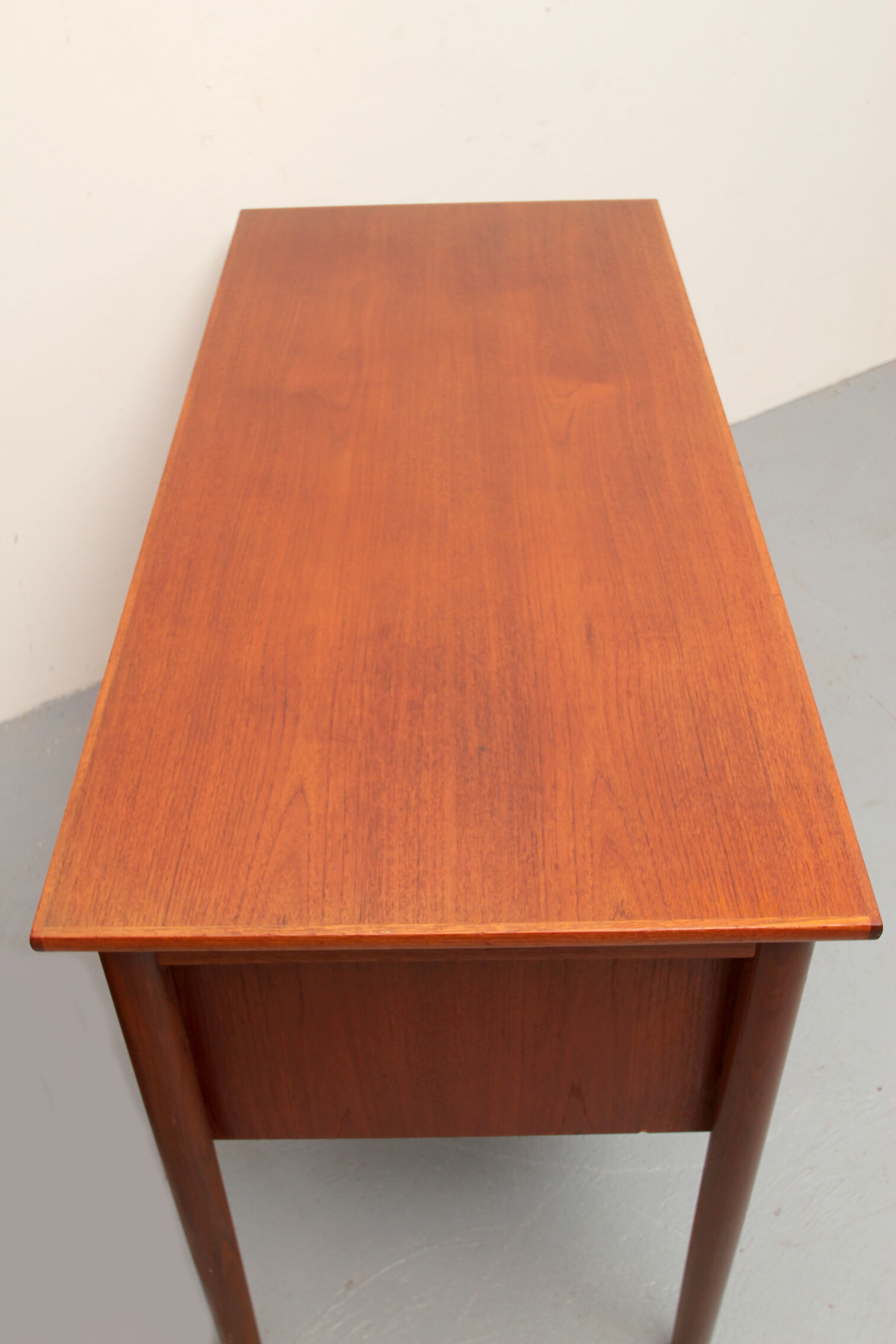 1960s desk in teak, Design P.B.J. Denmark