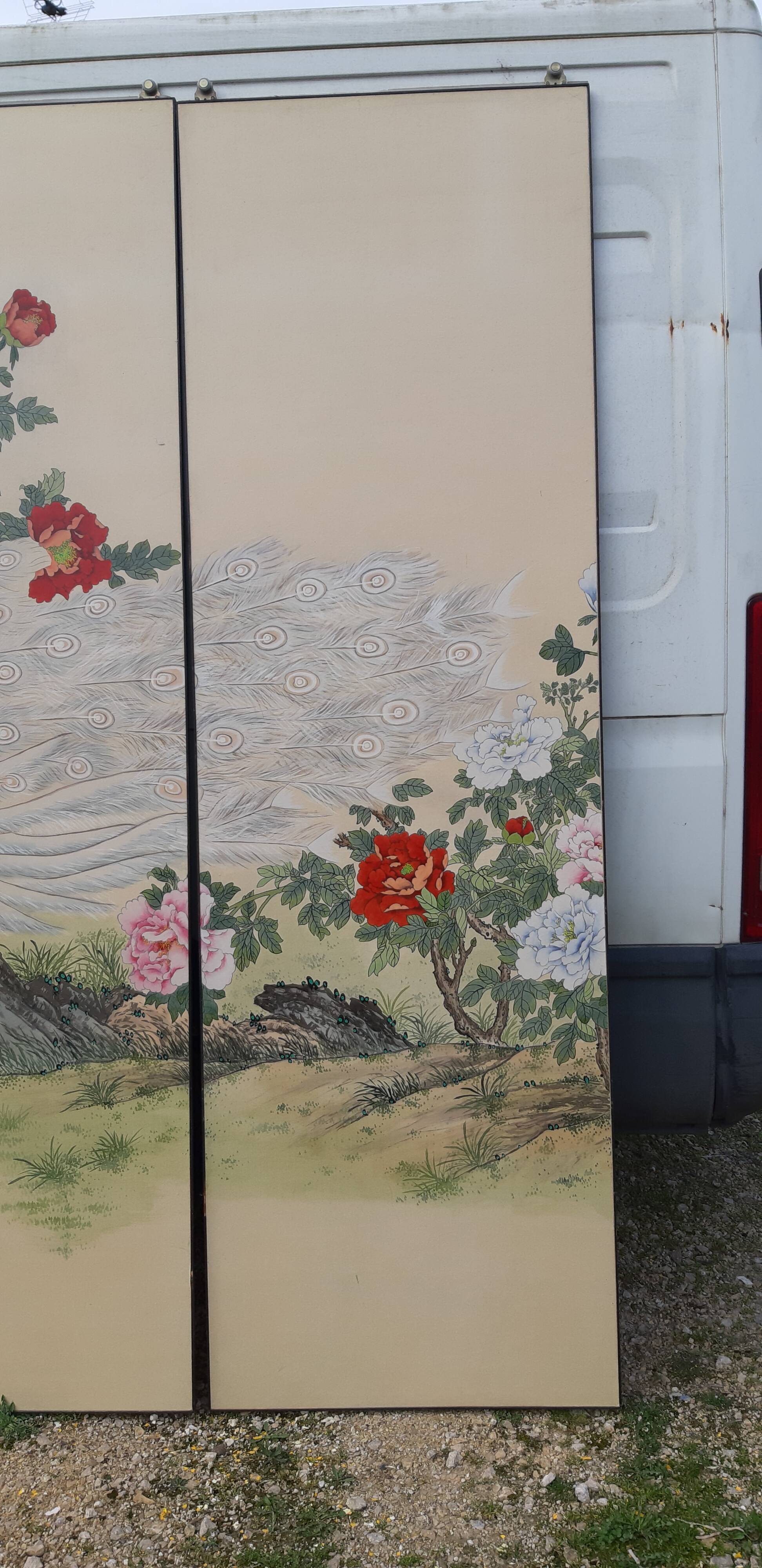 3 sliding panels printed on paper