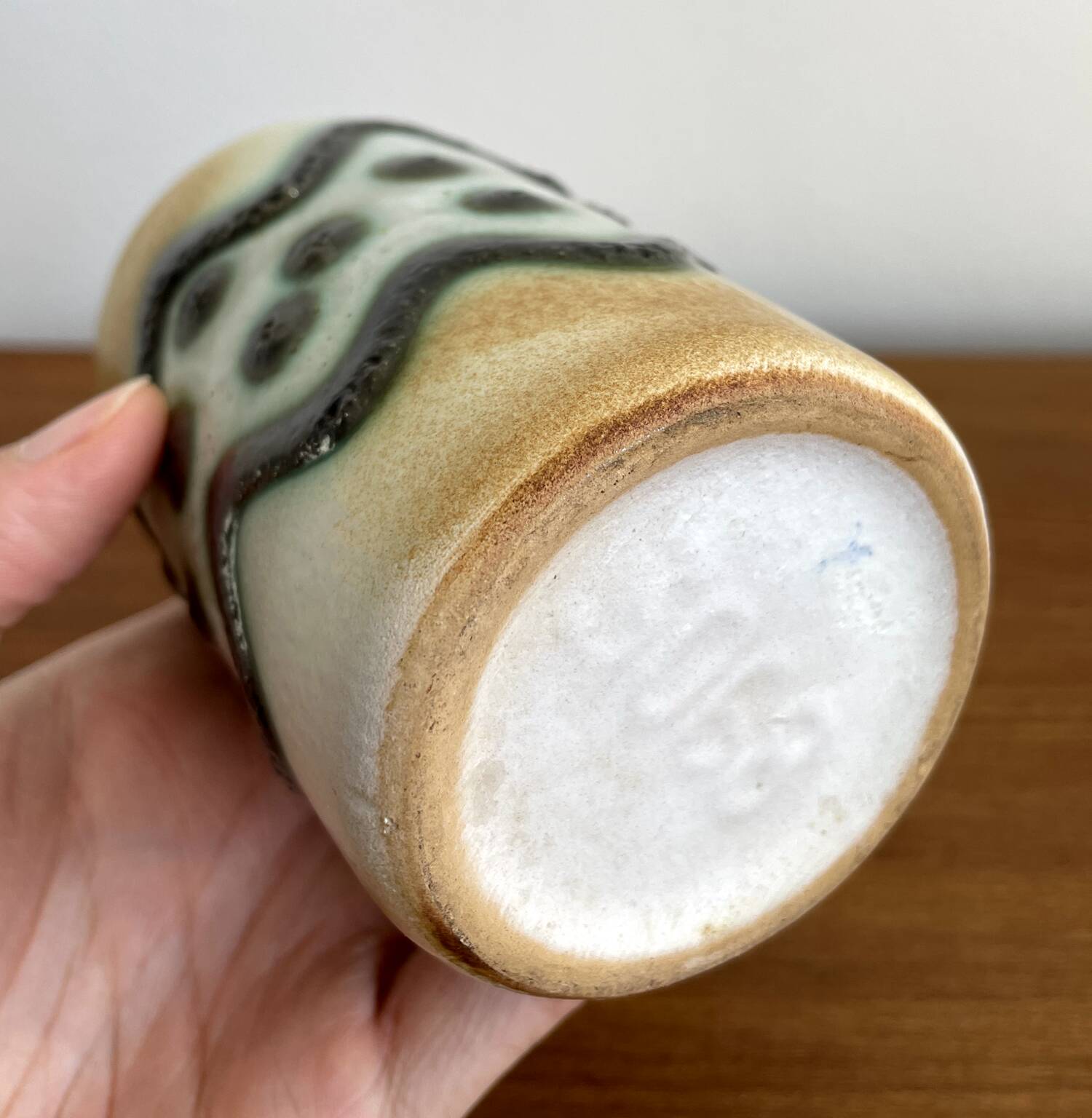 Veb haldensleben 3068 - small east german gdr vase - tactile mid-century modern design