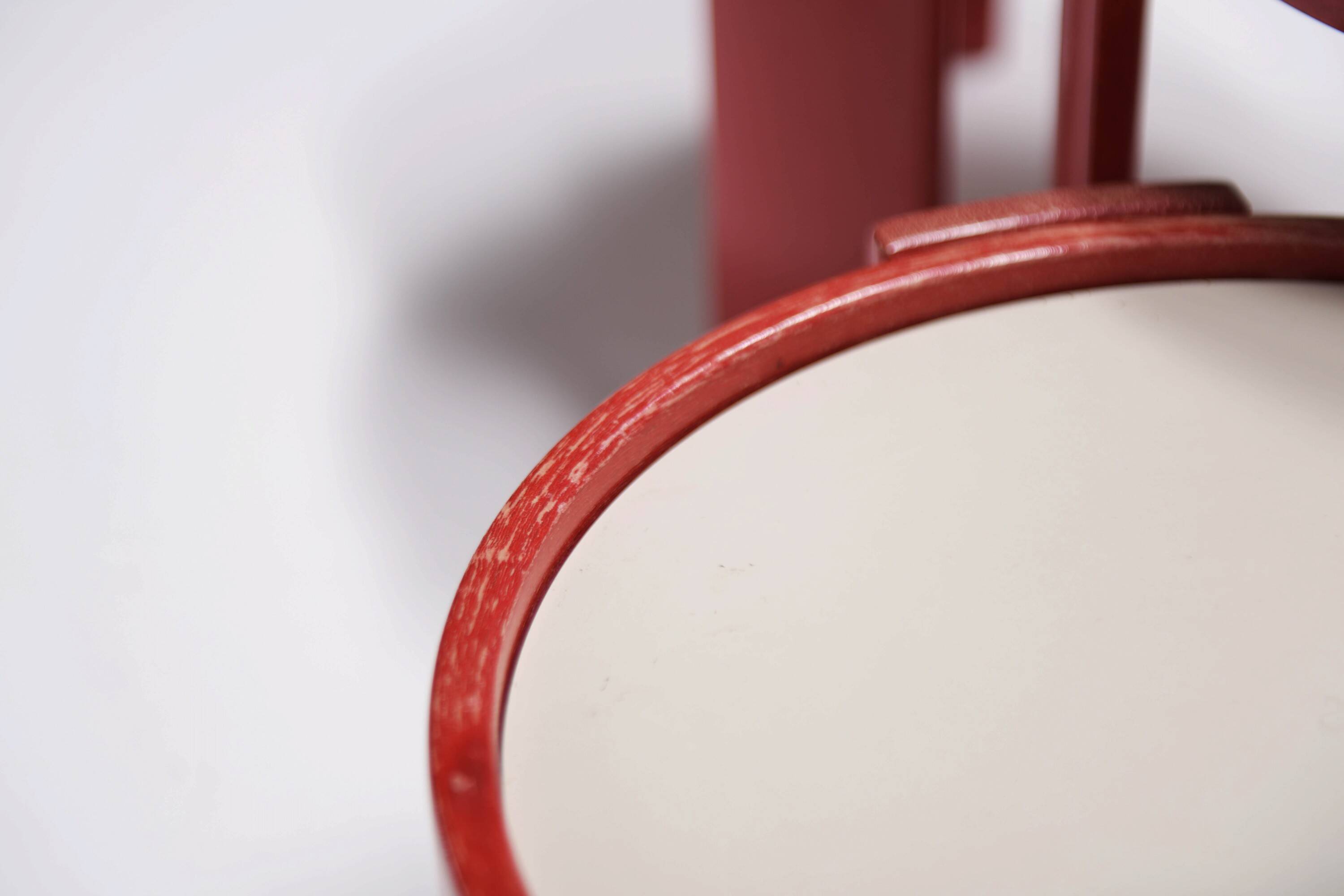 Stunning Nesting tables 780 in rare red by Gianfranco Frattini for Cassina Italy