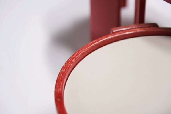 Superbes tables gigognes 780 en rouge rare par Gianfranco Frattini pour Cassina Italie