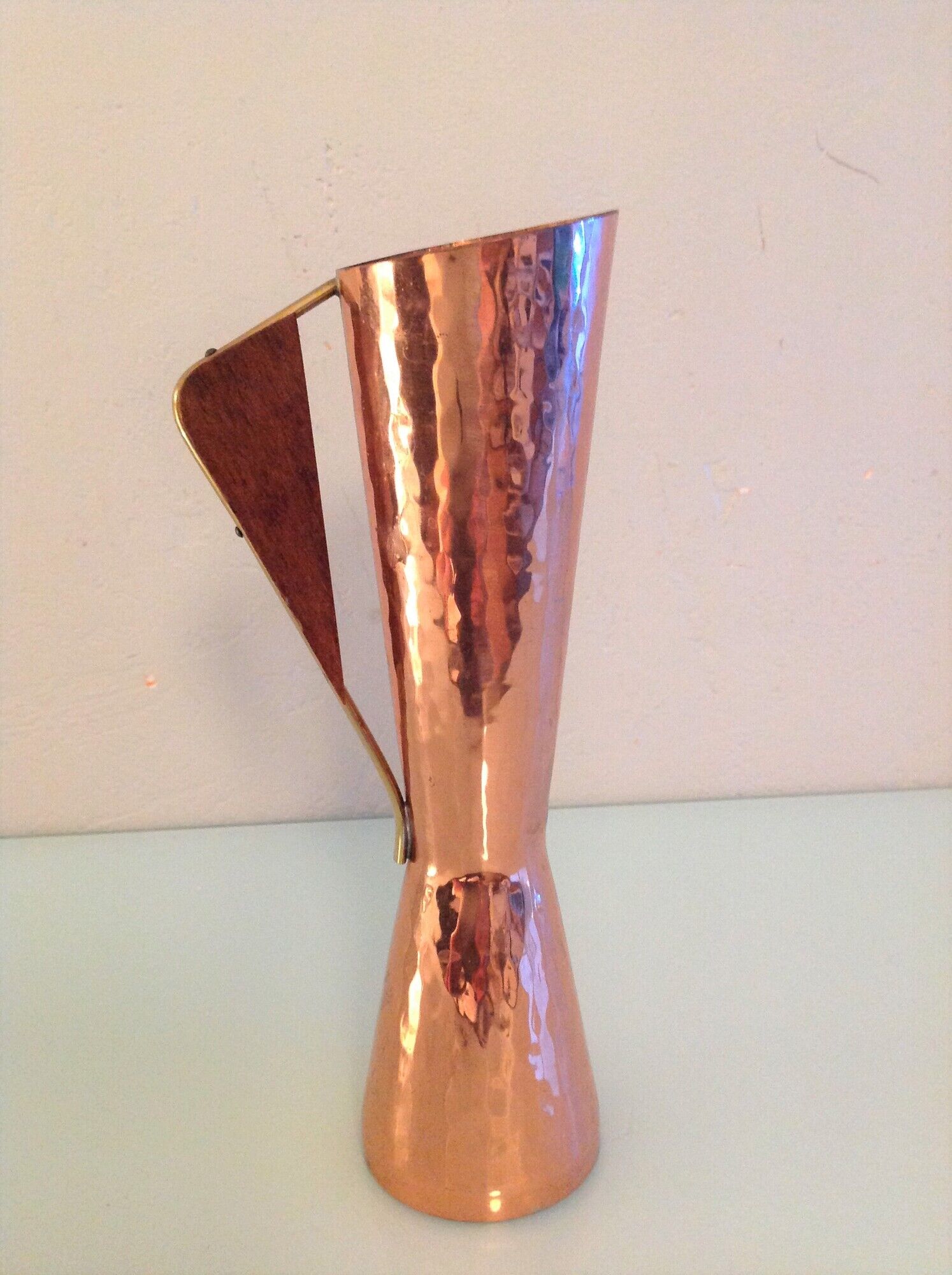 Diabolo vase in hammered red copper 60/70