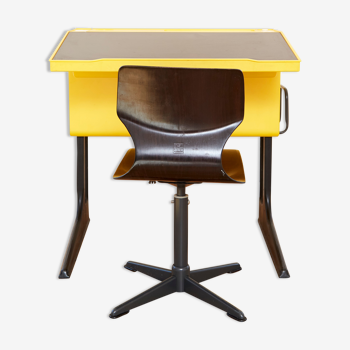 Bureau et chaise pour enfants par Luigi Colani  pour Flötotto