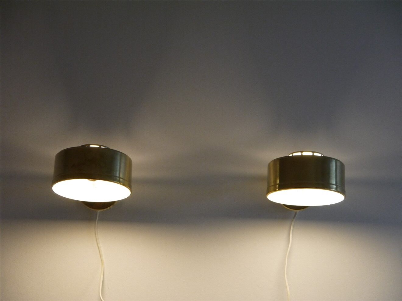 Paire d'appliques scandinaves en laiton de Skeleftea 1970
