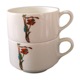 Lot de deux grandes tasses porcelaine