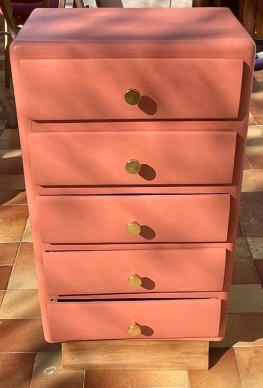 Restored vintage chest of drawers – 1960 – Terracotta & brass – unique piece