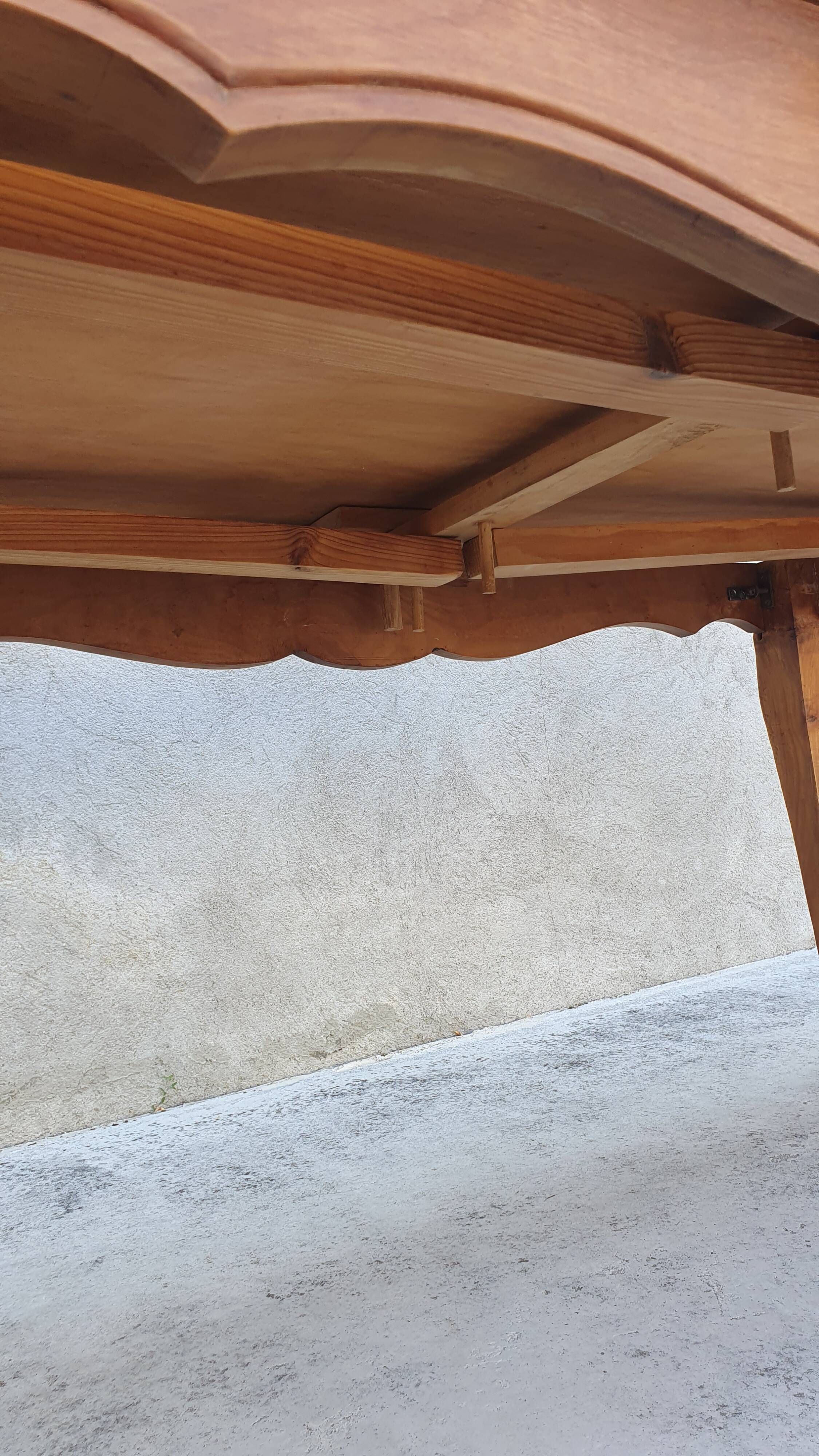 Extendable table
