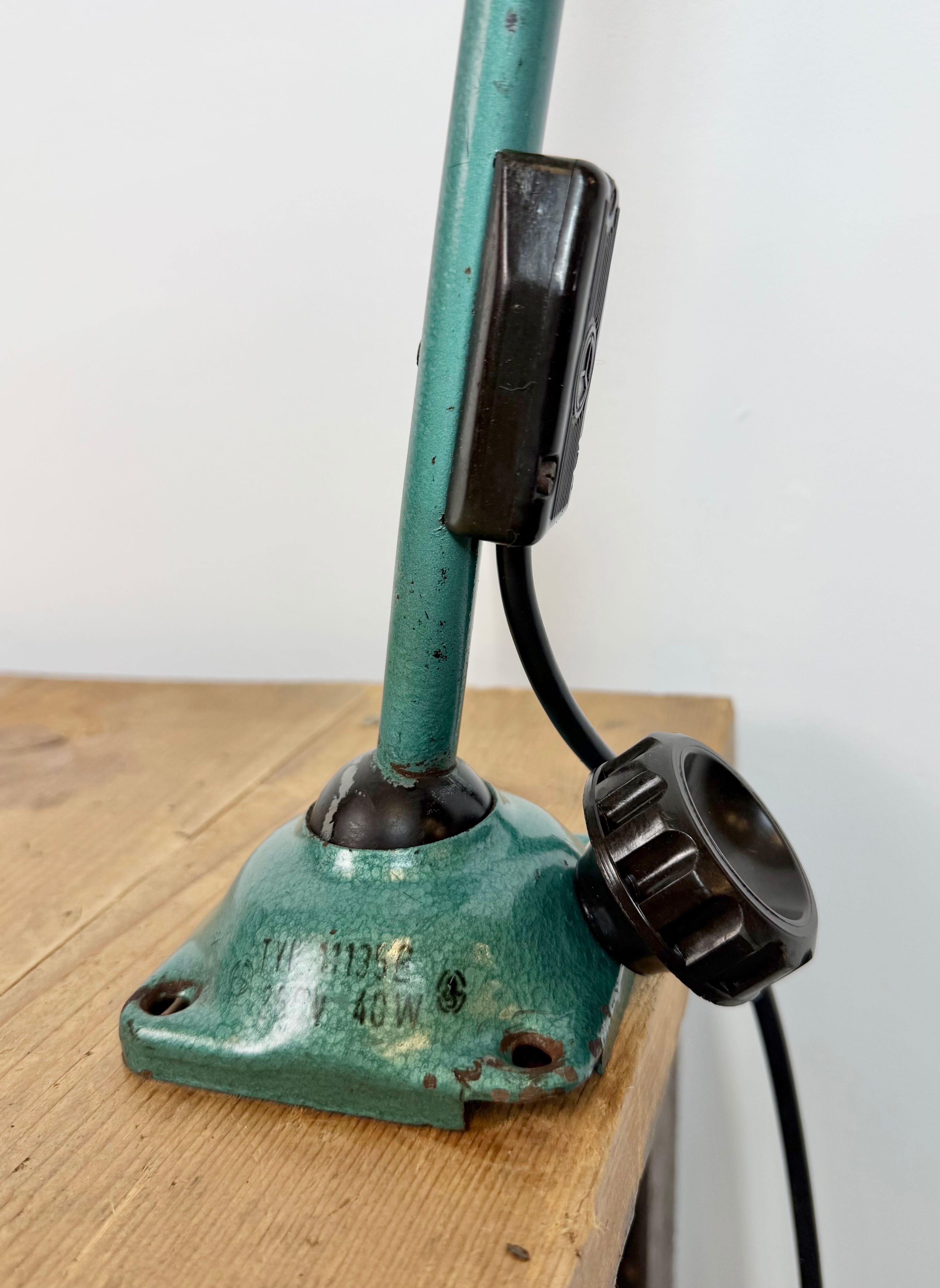 Large Green Industrial Workshop Table Lamp, 1960s
