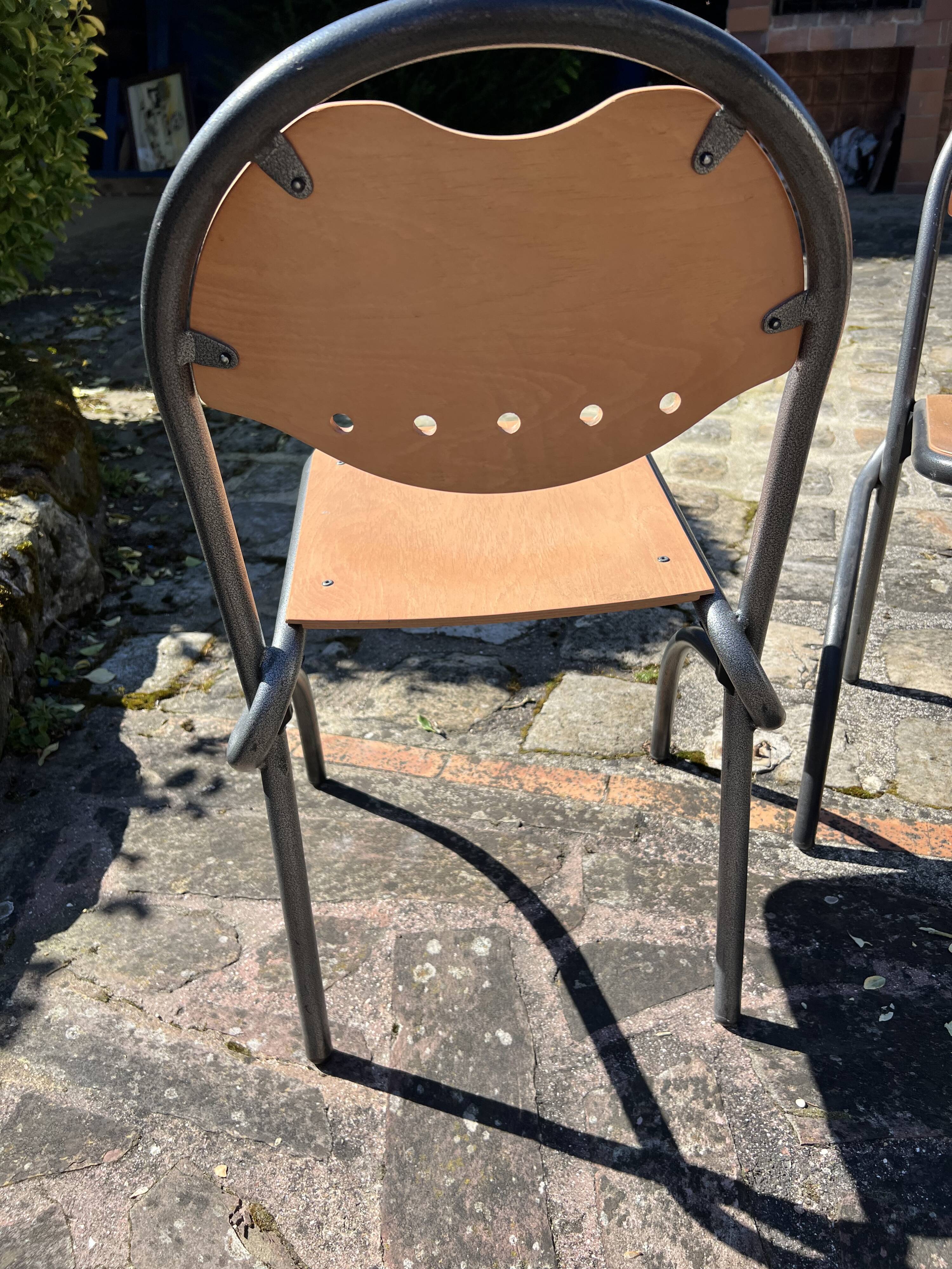 Set of 3 vintage metal and wood chairs – Industrial design