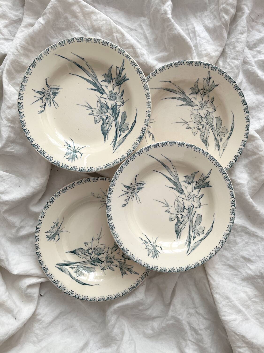 4 Gien ironstone soup plates “Gladiolus”
