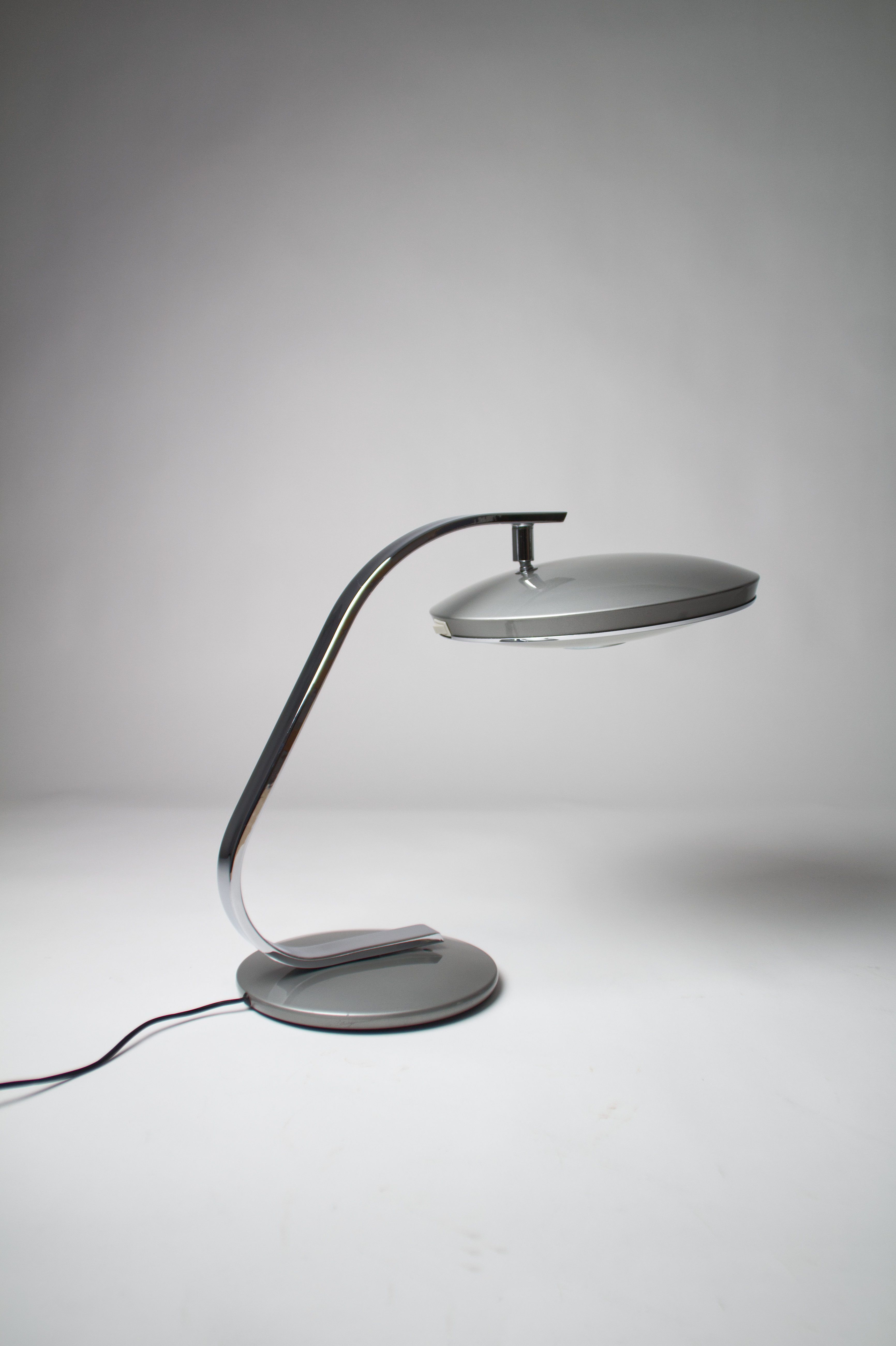 Fase 520 desk lamp by Luis Pérez de la Oliva, 1970s, Spain.