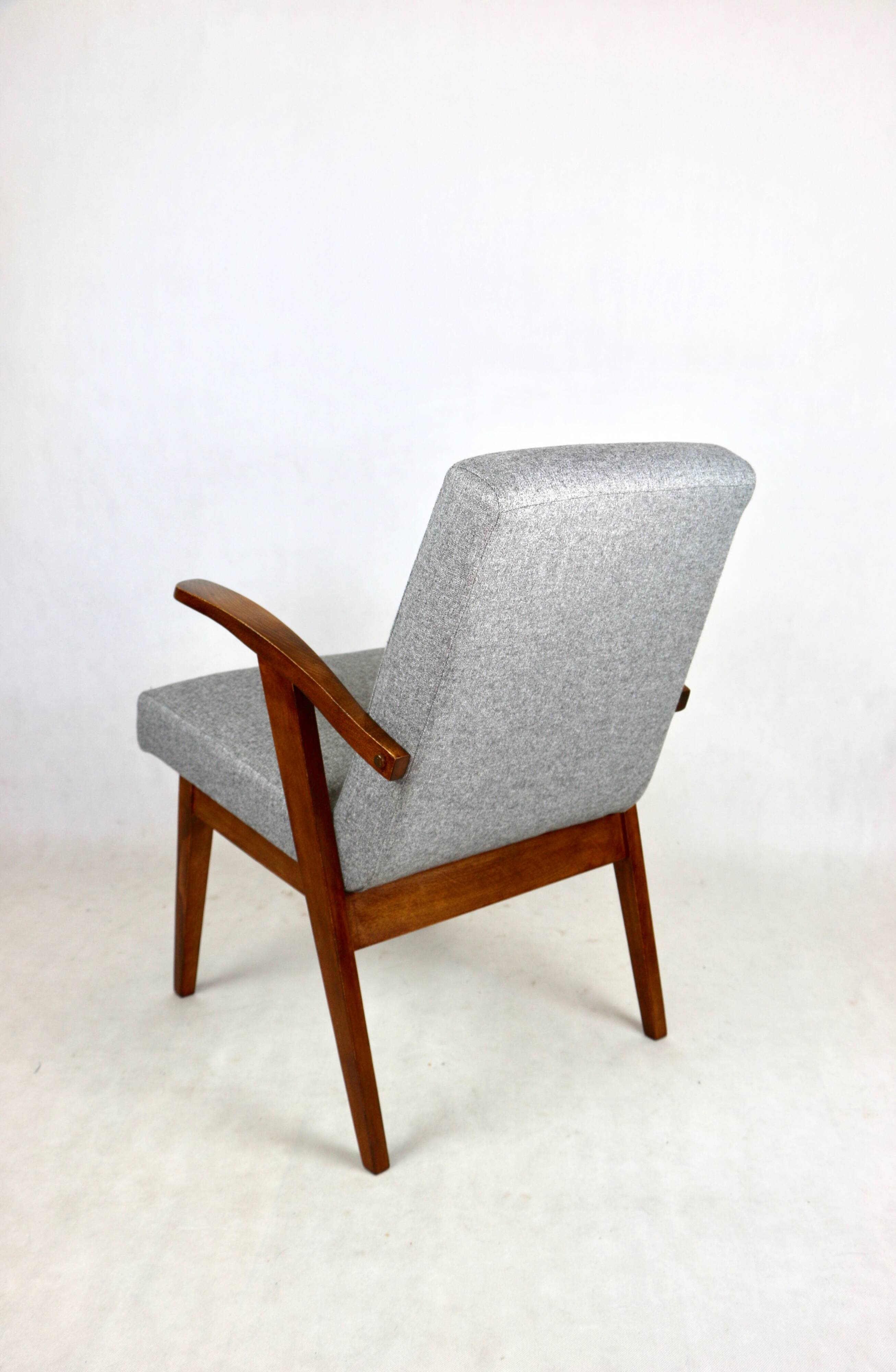 Set of  vintage armchairs chairs 300-123, design by M. Puchała - grey herringbone