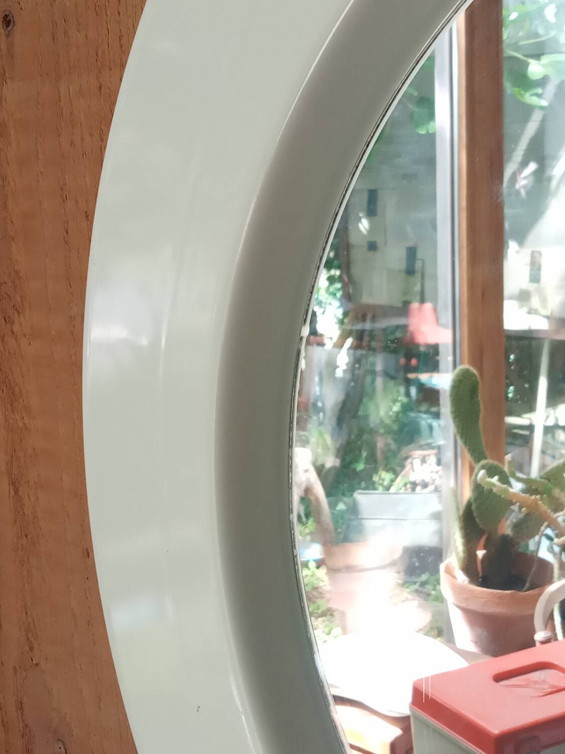 Miroir en plastique années "60",  55 cm