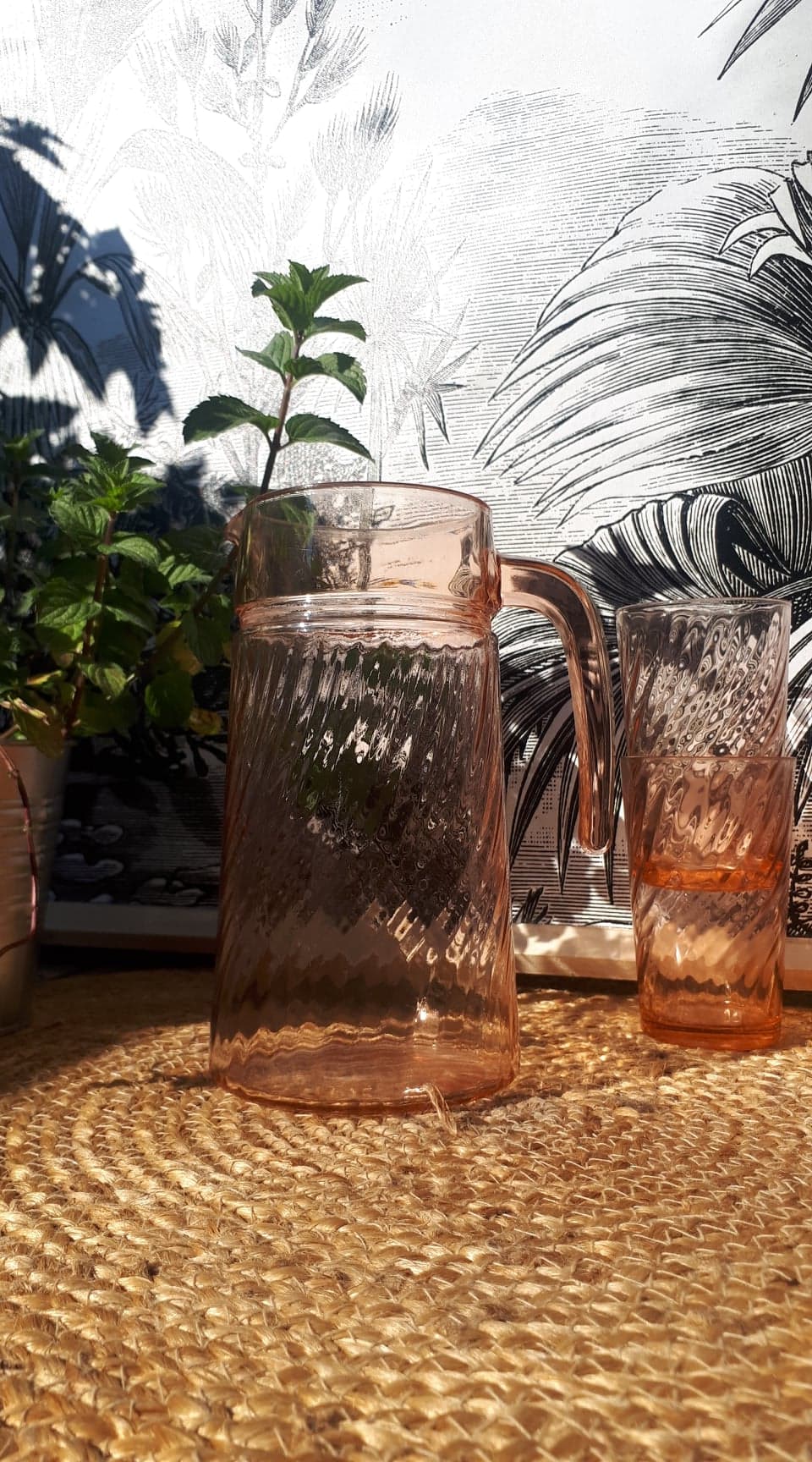 Orange service Arcoroc in rosaline pink glass