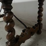 Monastery table with twisted legs in solid walnut, 19th century.