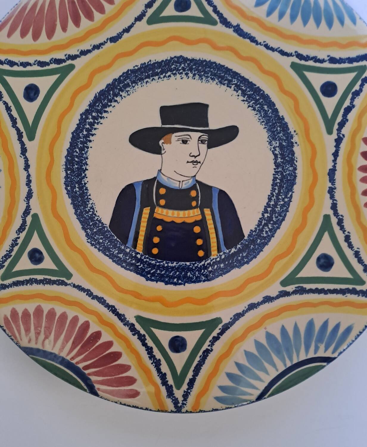 Henriot Quimper trivet