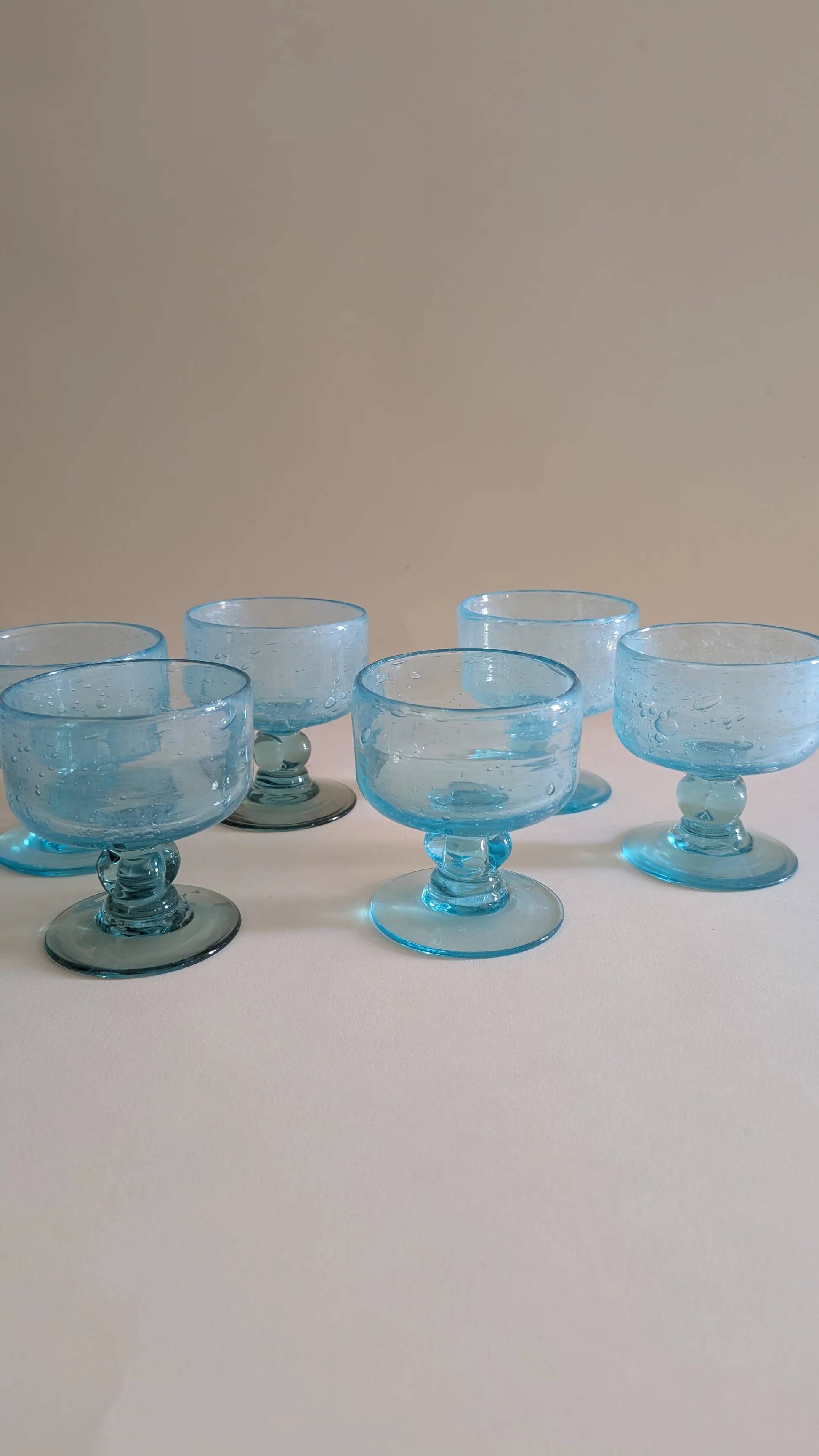 Ensemble de 6 coupelles en verre bullé bleu