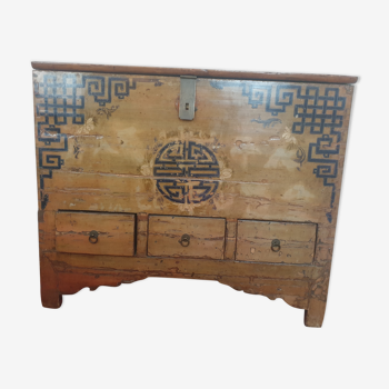Chinese chest of drawers