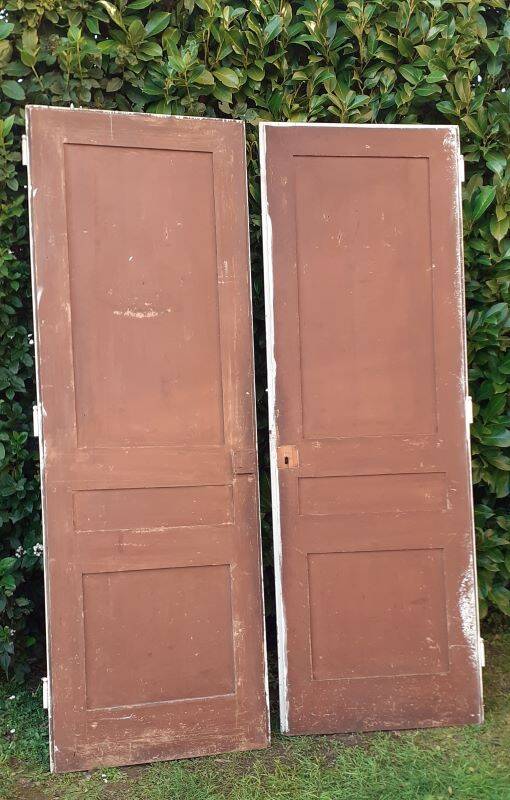 Pair of old cupboard doors h220.5xL75cm each
