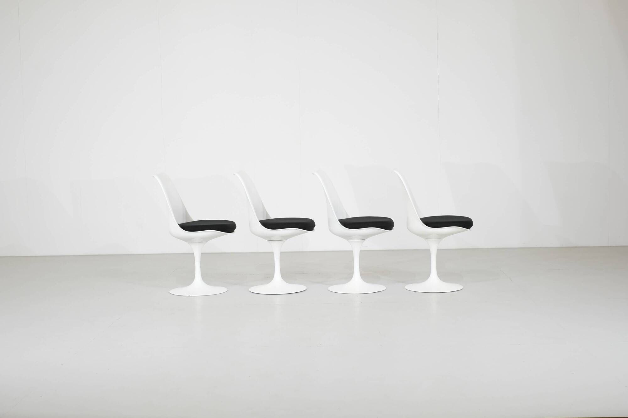 Set of 4 Tulip swivel chairs by Eero Saarinen for Knoll - 1960s