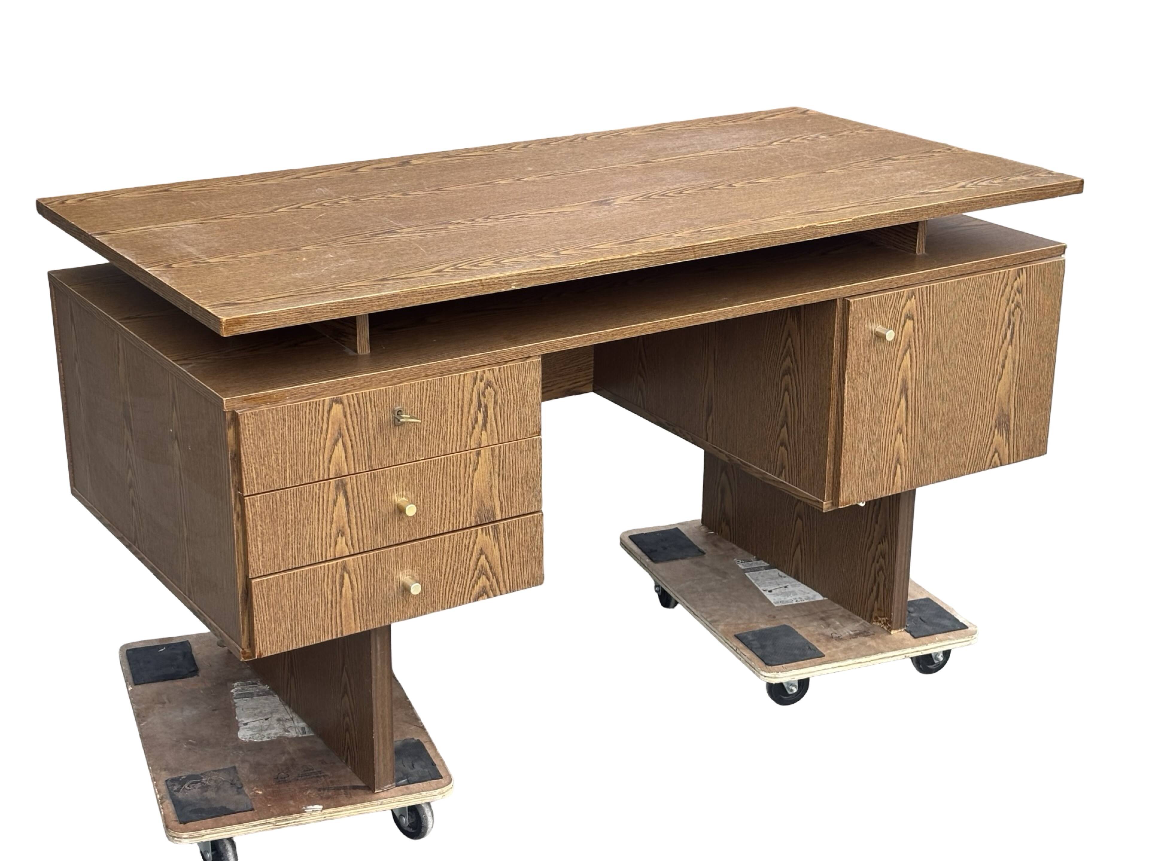 Vintage Desk Workplace Design 70s Retro