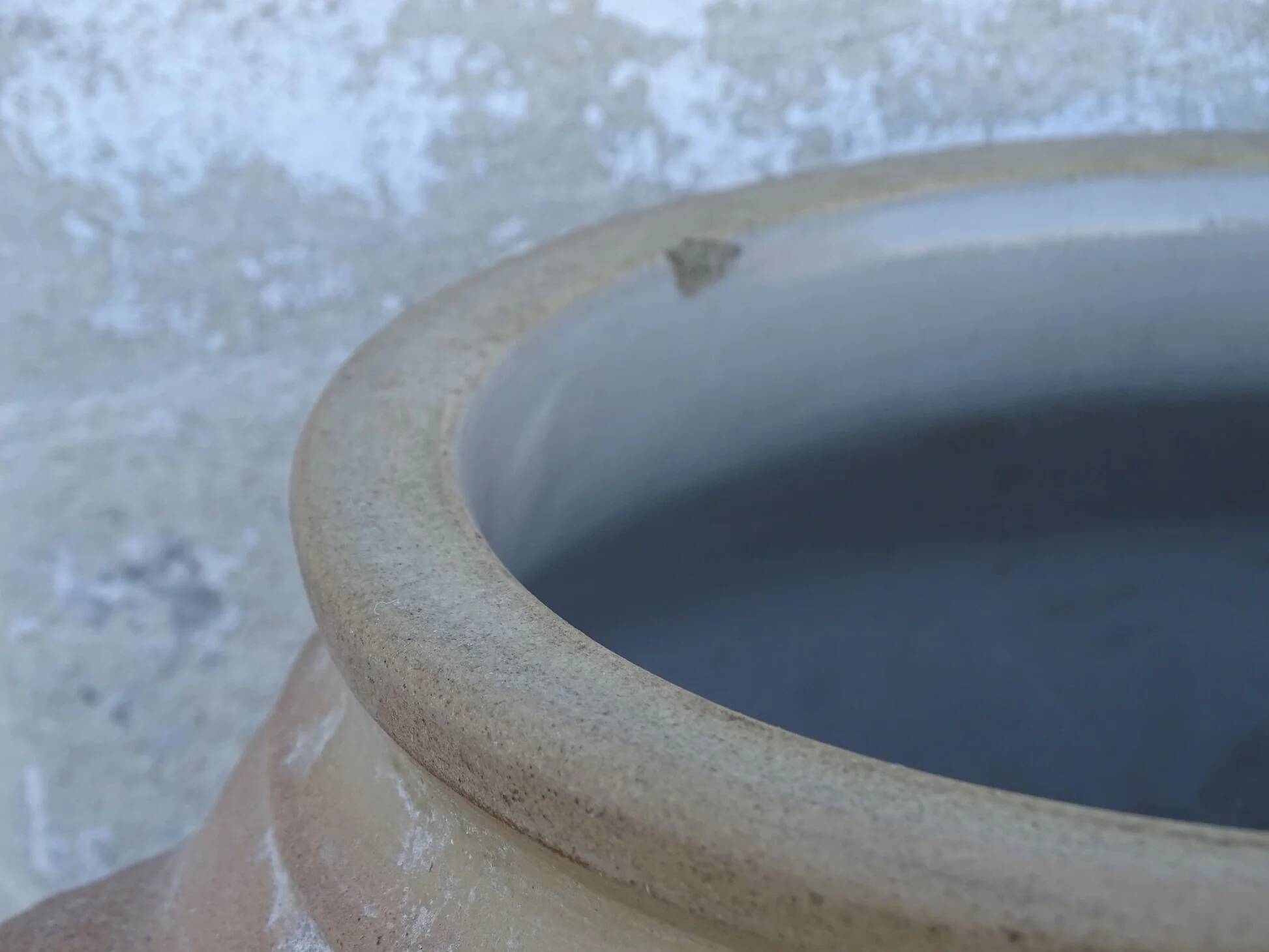 Grand pot ancien français en grès à glaçure brune