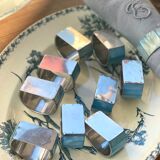 10 rounds of mother-of-pearl towels 1960